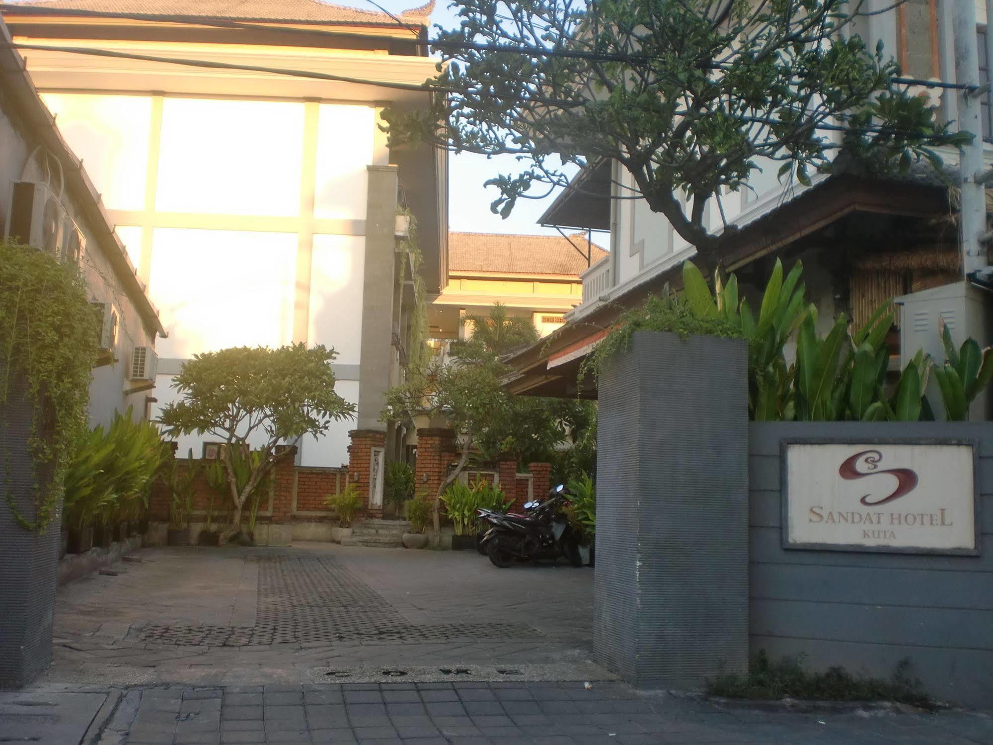 Sandat Hotel Kuta Kuta Lombok Eksteriør bilde